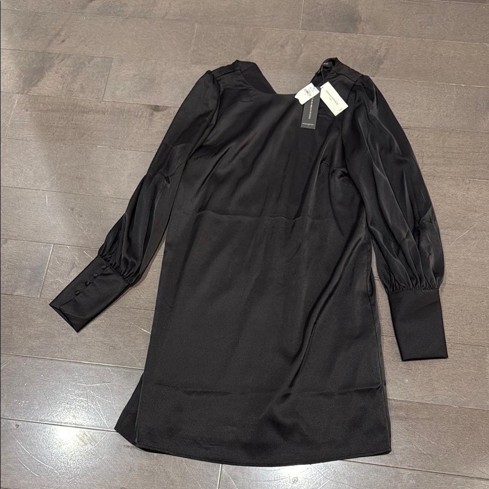 NWT Elegant silky black sz 6 Women's Dress